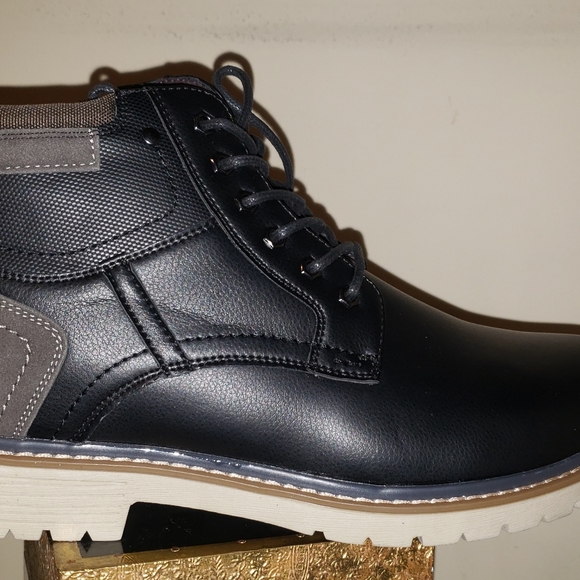 Men's Winter Boots - Picture 2 of 6